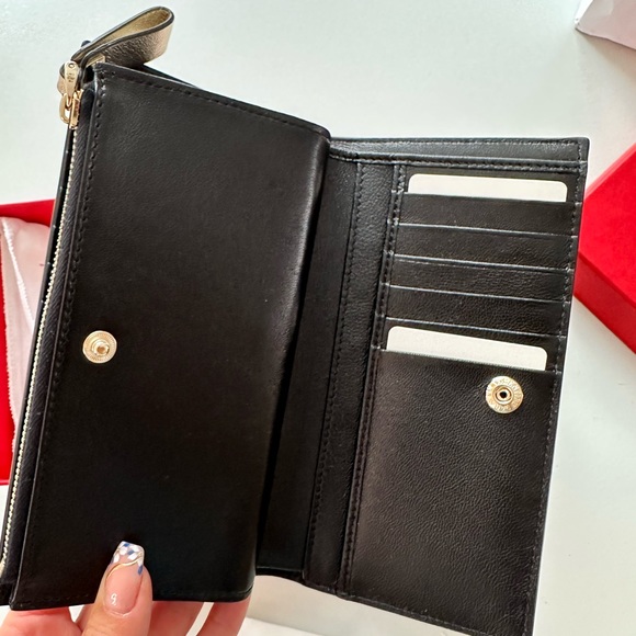 Valentino Garavani Rockstud Zipper Gold Wallet - Picture 2 of 5